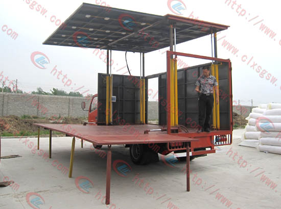 多面展開流動(dòng)舞臺(tái)車